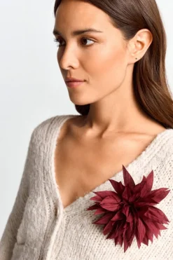 Brosche Mit Blütenblättern