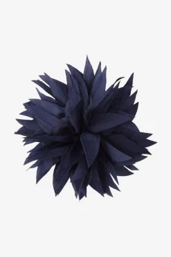 Brosche Mit Blütenblättern