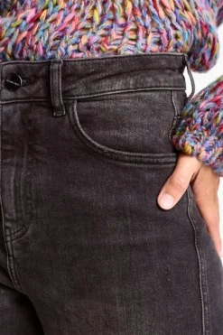 Denim Im Barrel Leg Fit