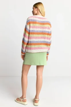 Gestreifter Grobstrickpullover