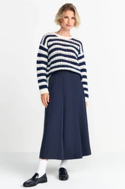 Gestreifter Lochstrickpullover