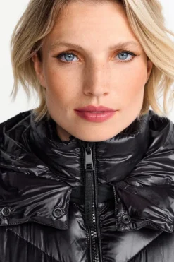 Glänzender Steppmantel