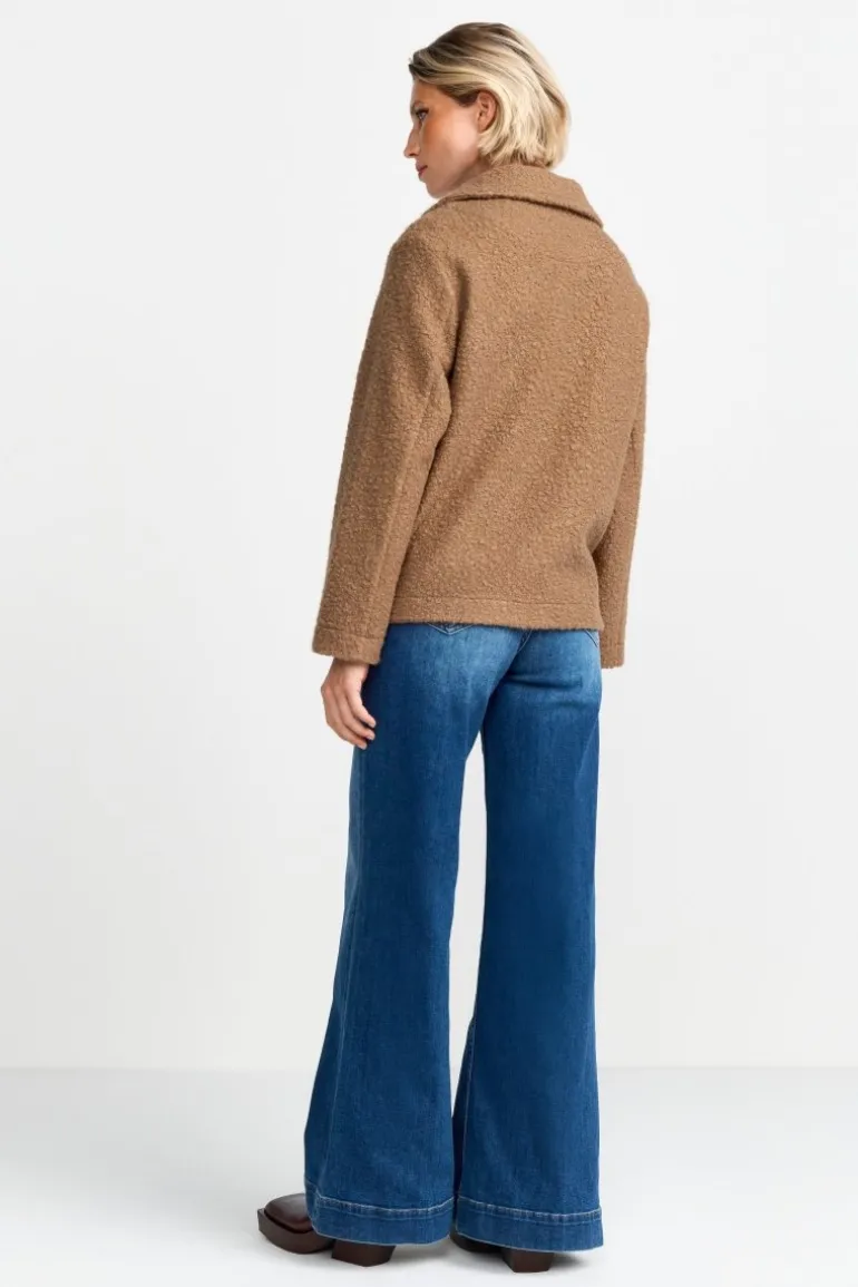 Jacke Mit Breitem Umlegekragen