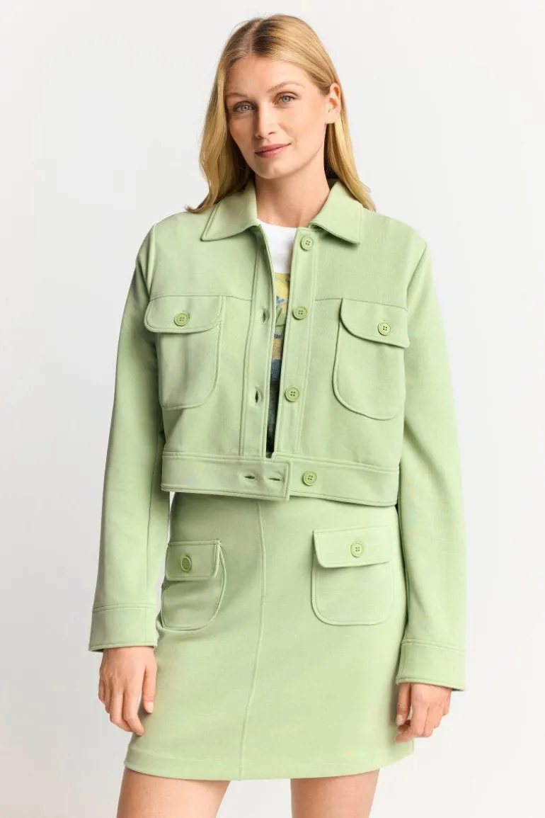 Kurze Jacke Mit Taschen