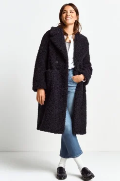 Oversized-Mantel Aus Teddyfell