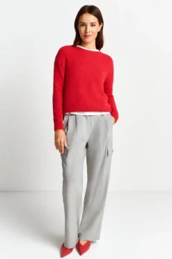 Strickpullover Aus Weichem Materialmix